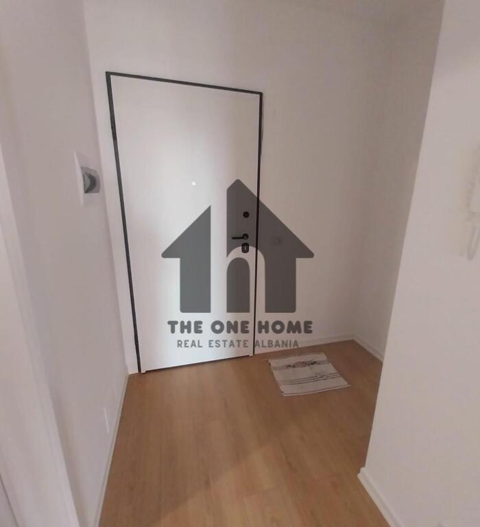 Ufficio in Affitto - Myslym Shyre . Piano 2/ Sup40m2 . Vuoto