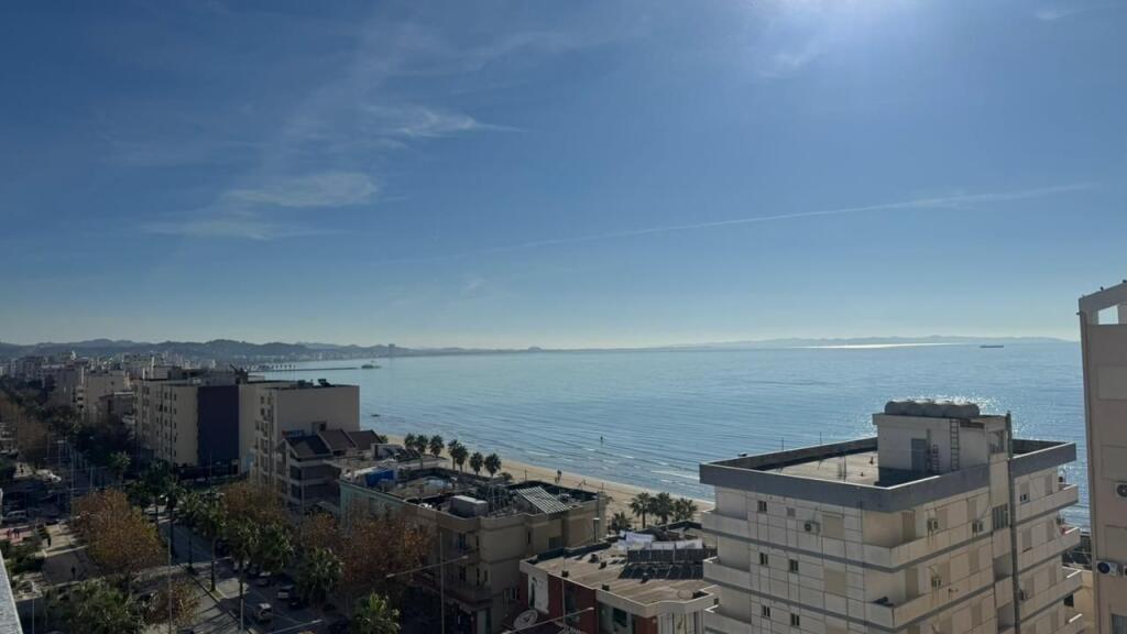 JEPET ME QERA SUPER APARTAMENT NE PLAZH