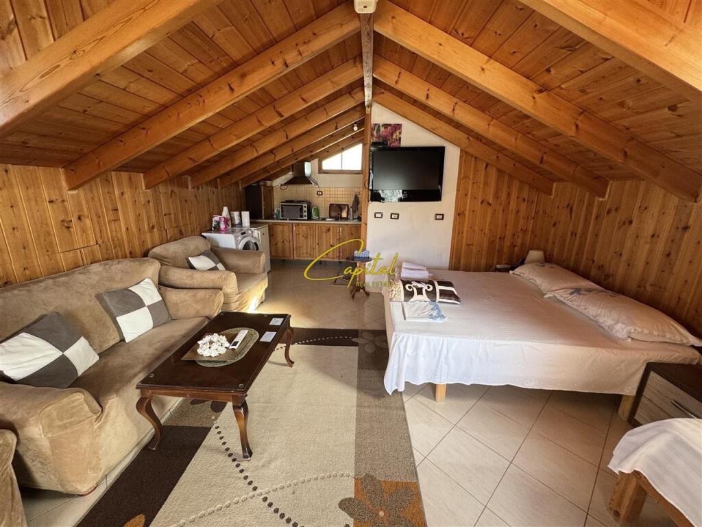 VILLA PRIVATA IN VENDITA 670 M2 BERAT 450.000 EURO