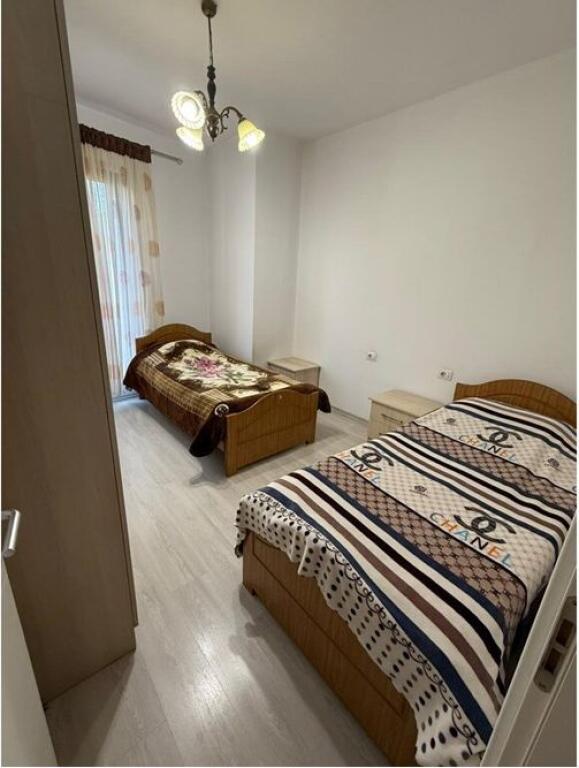 Apartament - Për Qira - Rruga e Dibrës, Tiranë