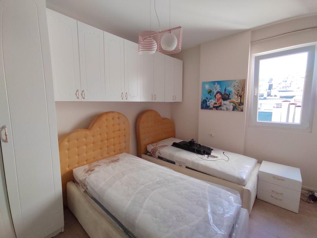 Apartament 3+1+2 per Qira