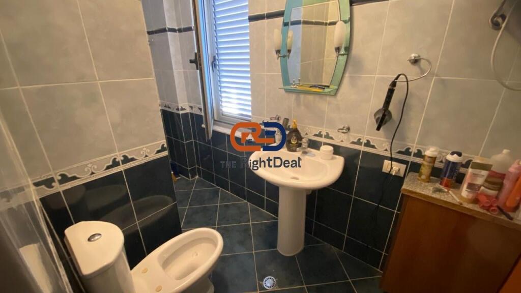 Ne Fresk ,Shitet Apartament 2+1+2 Me Verande!!