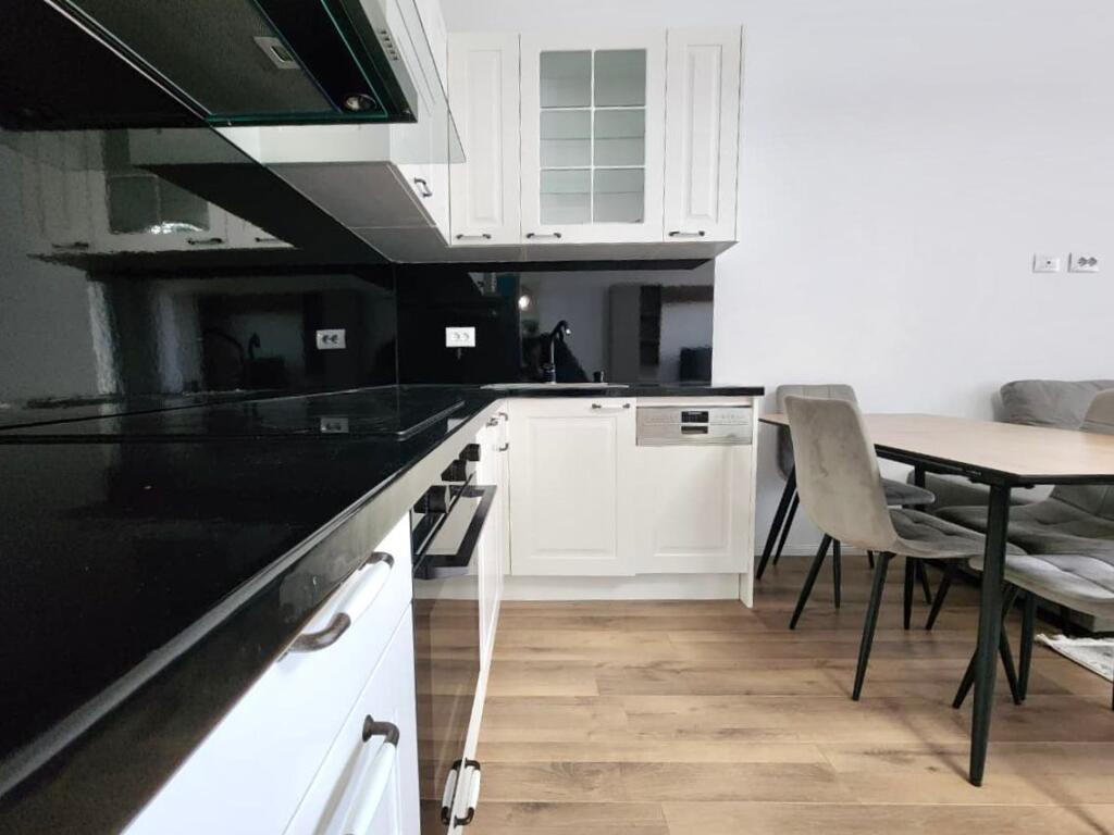 Apartment for Rent: 1+1 &amp; Balcony || 550€/Month📍 Zogu Zi ( ATC ) ✨️+ Paid parking 100€, 10th floor, 73 m² Ultra New