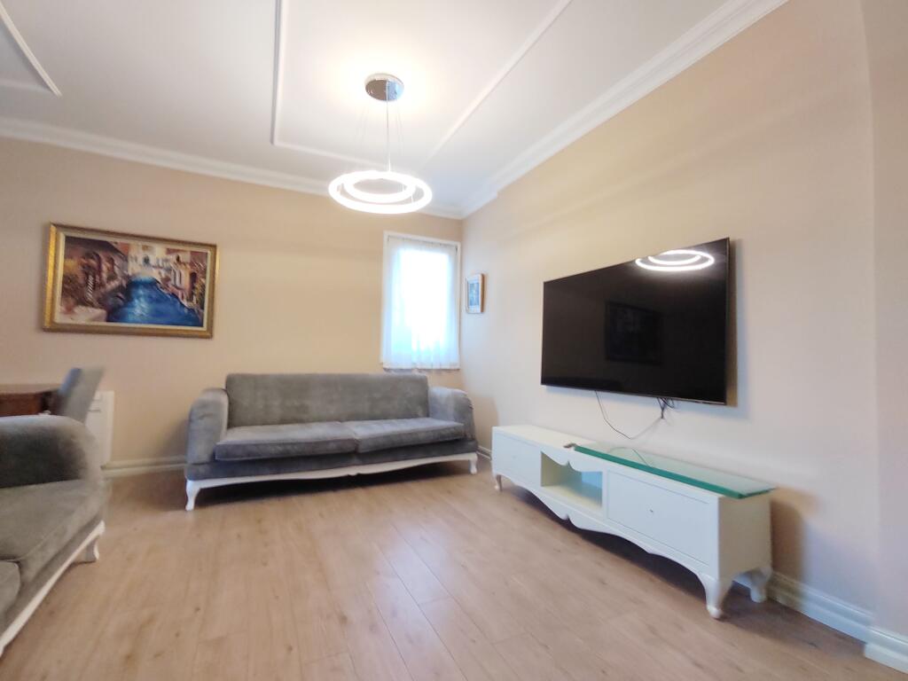 Apartament 3+1+2 per Qira