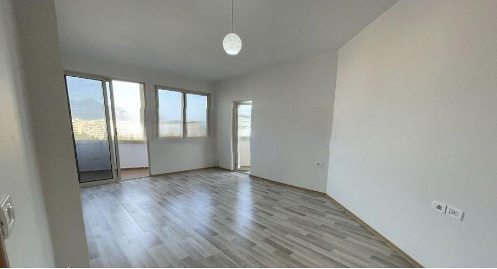 Apartment 2+1 for sale in Yzberisht 132,000 €