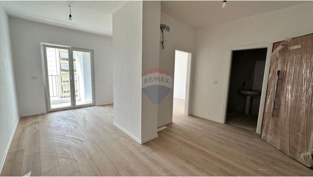 Apartament 1+1 me Post Parkimi - Zogu i Zi