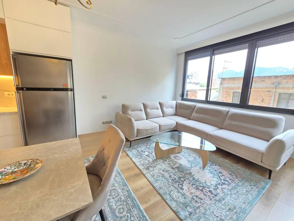 Apartament 2+1+2+ Post Parkimi me Qira në Shallvaret - €1150 Bruto