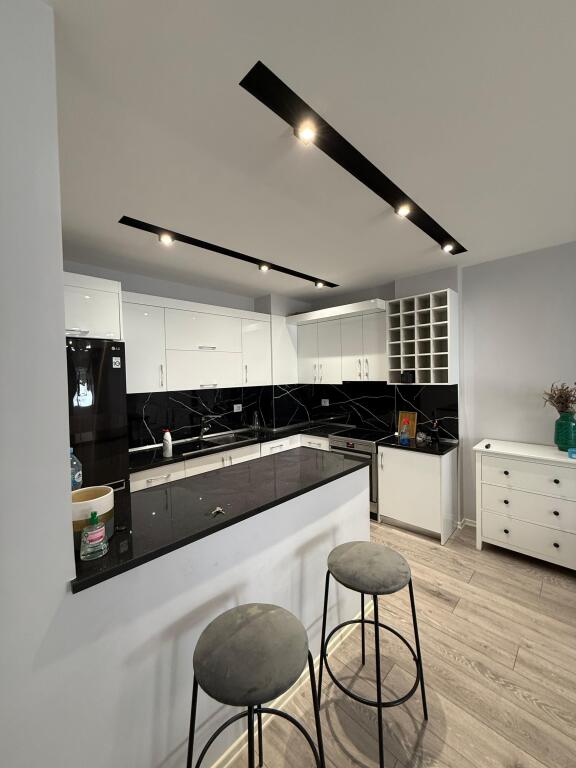 JEPET APARTAMENT 1+1 ME QIRA LIQENI I THATE