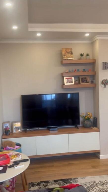 Comfortable 2+1 apartment for sale, located in Selitë, very close to Barleti University