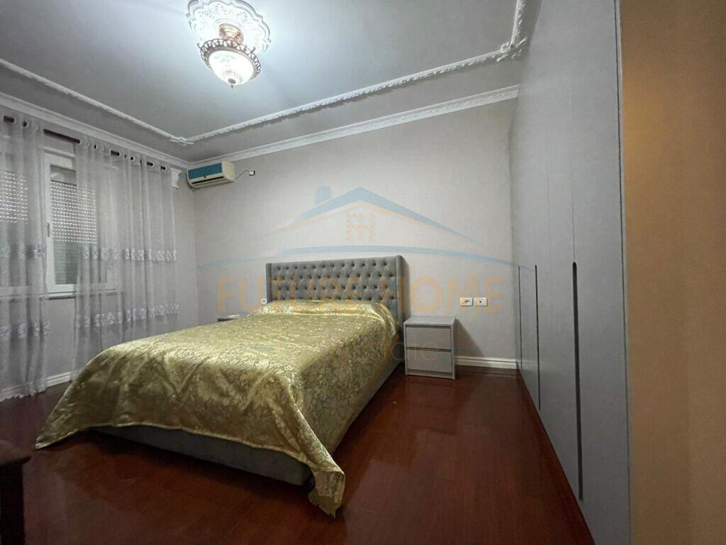Qera, Apartament 2+1+2, Bllok