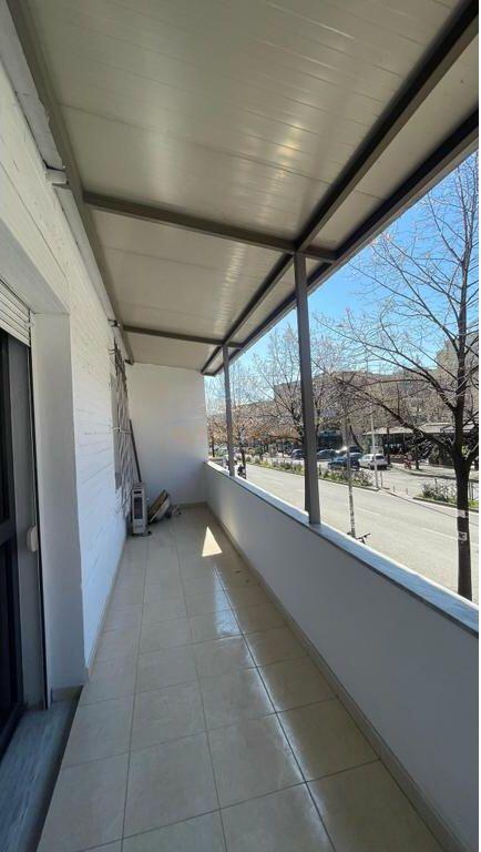 Affitto, Appartamento 2+1, Via Architetto Kasemi, Tirana.