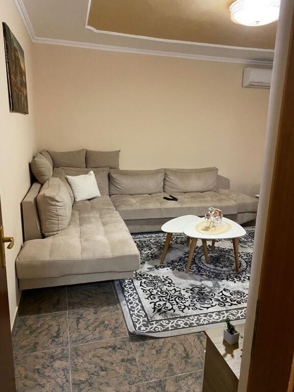Apartment 2+1 for rent Irfan Tomini Street!