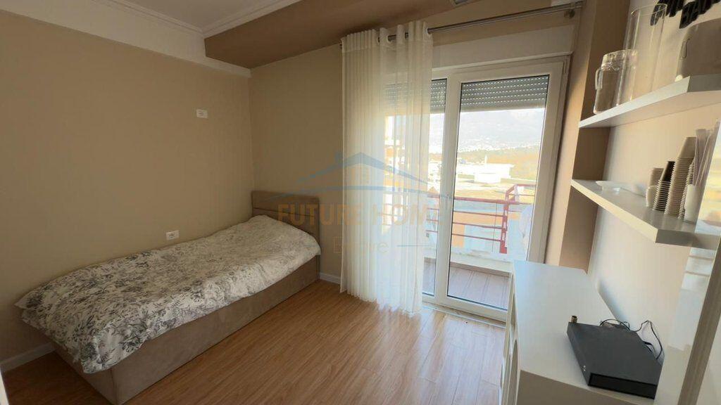 Shitet apartament 2+1+2 Liqeni i Thate