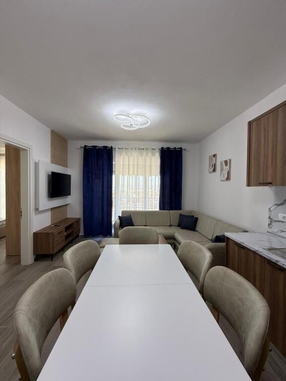 Apartament 2+1 me Qera 🔥 📍 Univers City