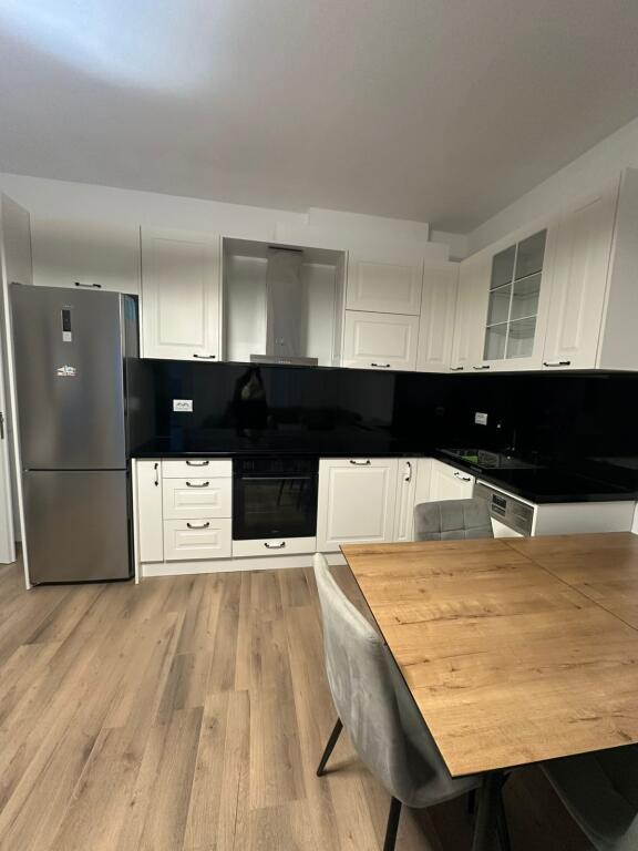 Jepet me qera apartamenti 1+1+🅿️ te Rruga Egnatia.