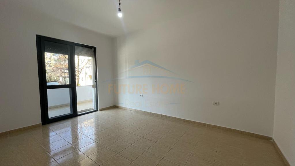 Affitto, Appartamento 2+1, Via Architetto Kasemi, Tirana.