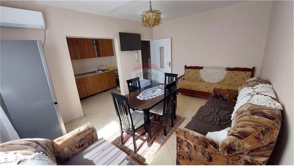 APARTAMENT 1+1 PER QIRA NE QENDER TE 21 DHJETORI !