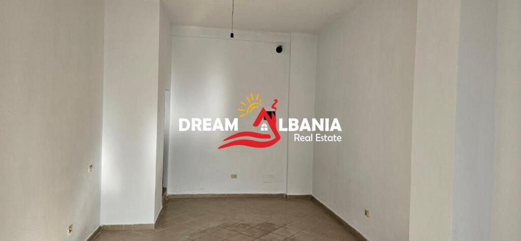 Zyre me qera ne Rrugen Dritan Hoxha prane Kupoles ne Tirane (ID 4271830)