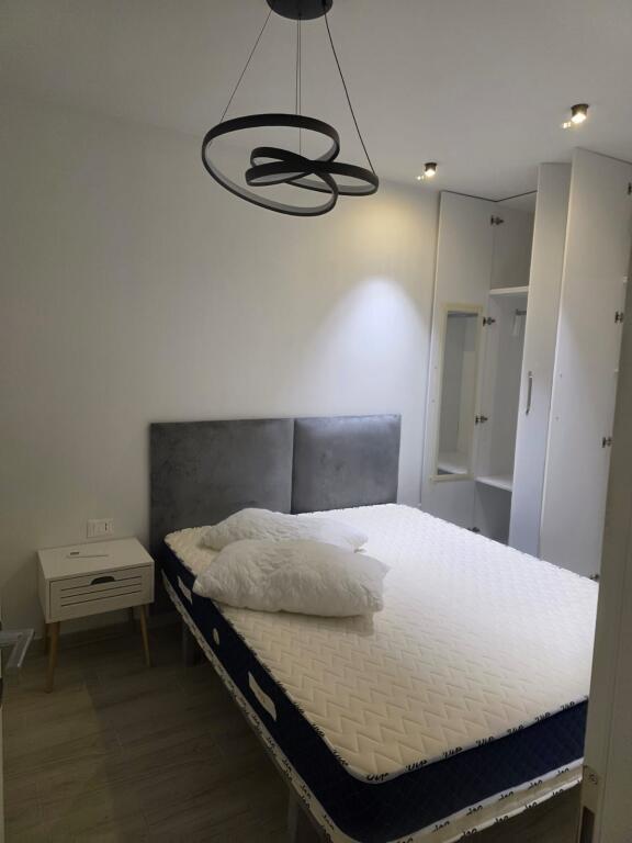 Appartamento 1+1 presso il Giardino Botanico (presso la moschea)