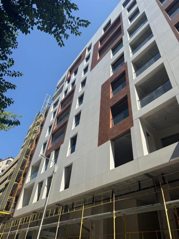 🏙️ SHESIM APARTAMENT 2+1+2 – ZONË ELITARE 📍 Pranë Air Albania