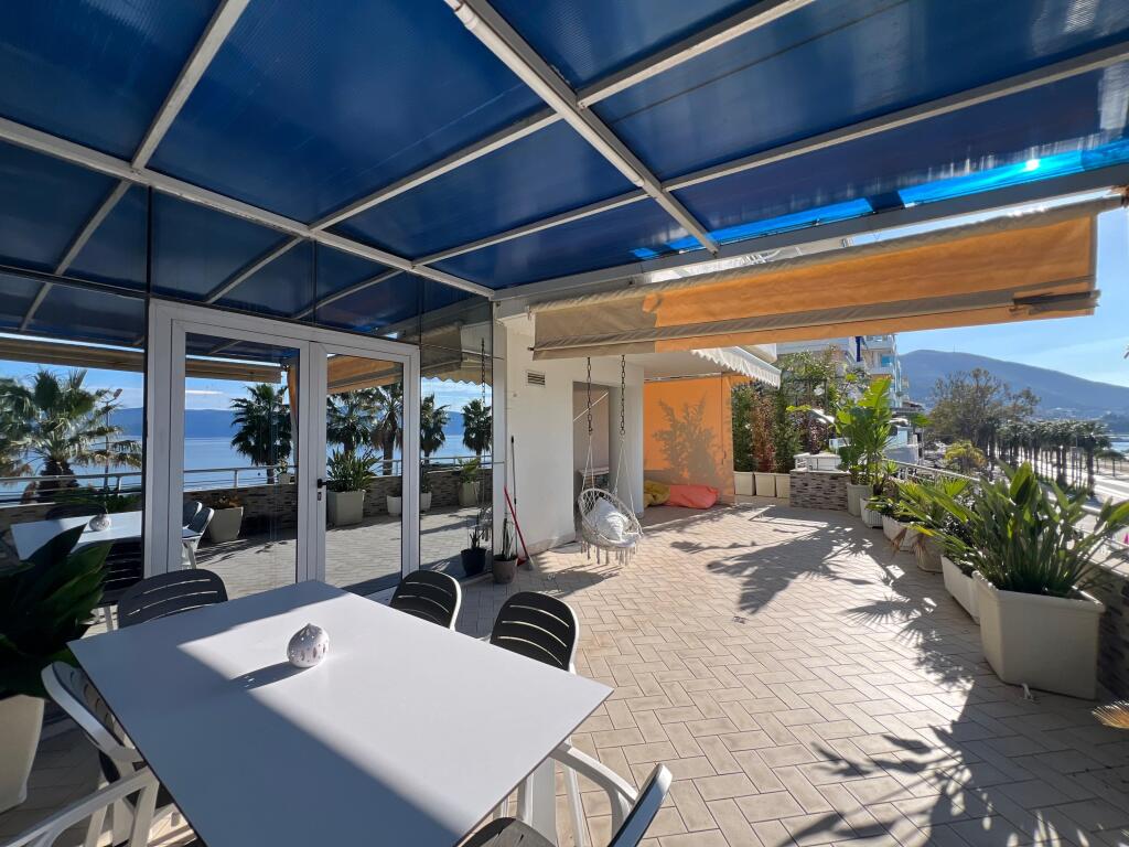 Appartamento Con Vista Mare In Affitto Sul Lungomare