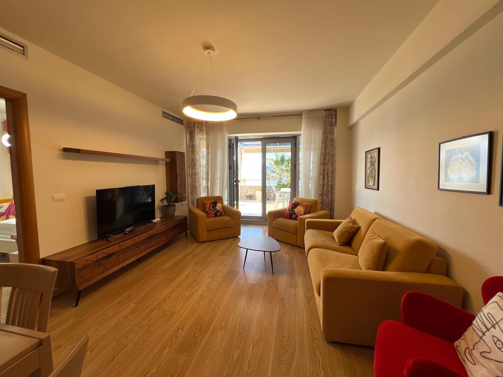 Appartamento Con Vista Mare In Affitto Sul Lungomare