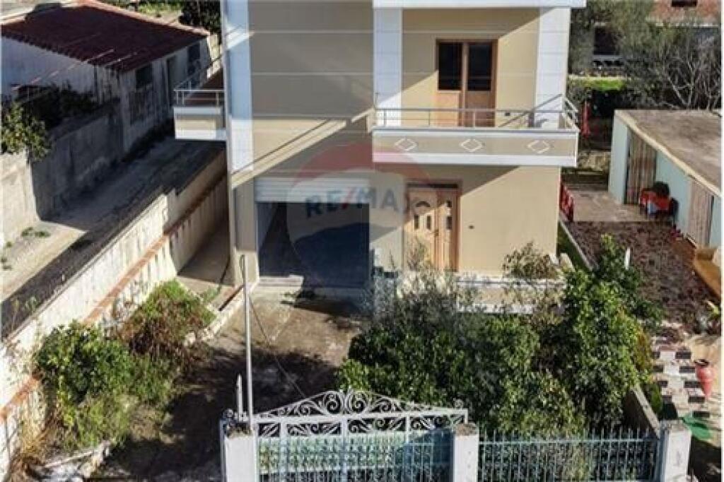 3-Storey Villa for Rent