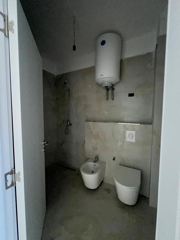 Shitet, Duplex 3+1+3, për Shitje, Zgjatimi - Kodra e Diellit 1.