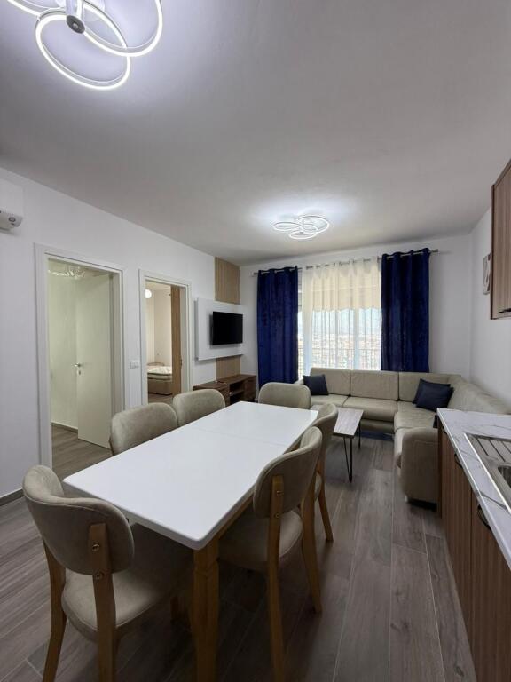 Apartament 2+1 me Qera 🔥 📍 Univers City