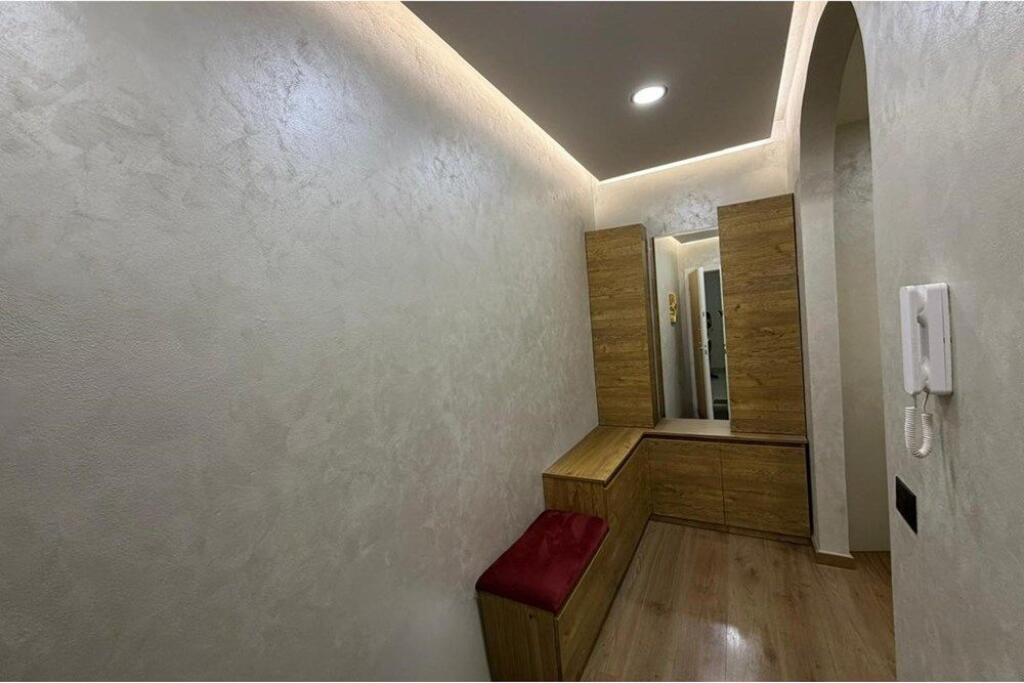 Apartament 2+1 komuna parisit