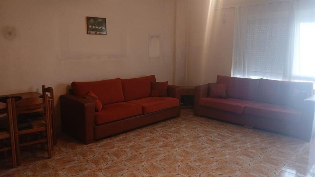 🏢In the Myslym Shyri area, near the Arben Broci School, a furnished 1+1 apartment is for rent. 60,000 Leke