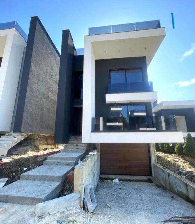 Shitet Vile ne Golem, Durres