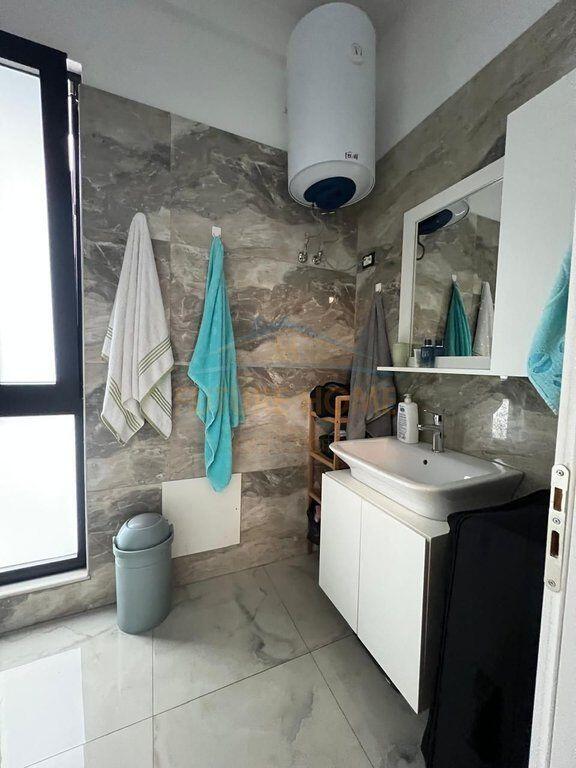 For sale, Apartment 2+1+2, Square 21, Kavaja Street