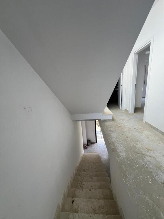 Shitet, Duplex 3+1+3, për Shitje, Zgjatimi - Kodra e Diellit 1.