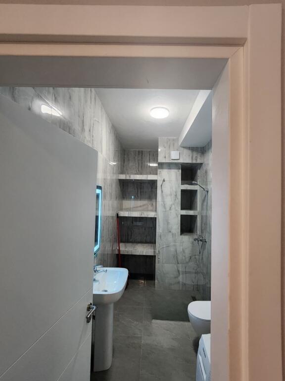 Apartament 1+1 me Qera 🔥 📍 Komuna e Parisit, pranë Kika 2