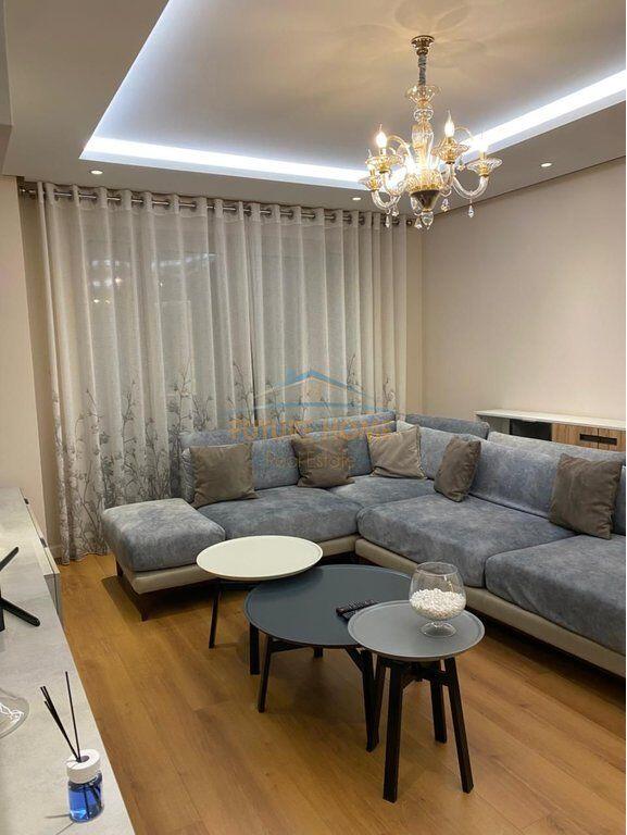 Affitto, Appartamento 3+1+2+Posto auto, Kinostudio, Tirana.