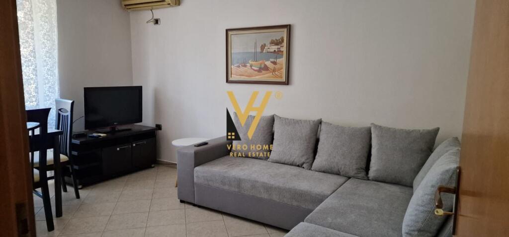 JEPET APARTAMENT 2+1 ME QERA TE 21 DHJETORI 65.000 LEKE