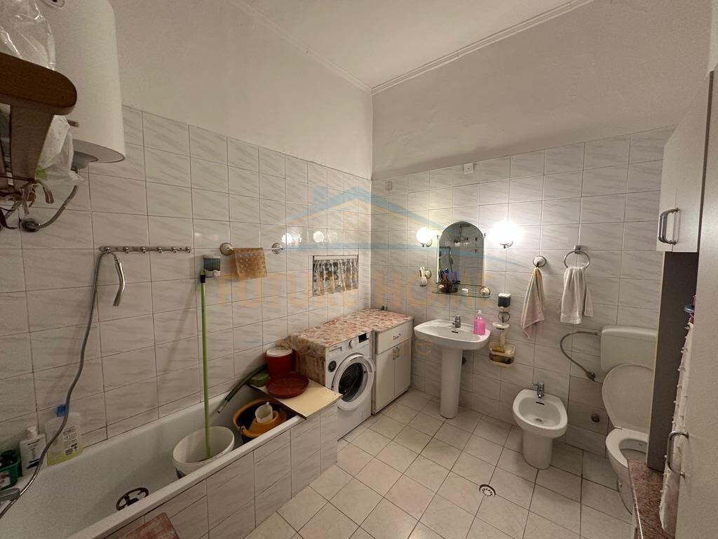 Qera, Apartament 3+1, Shallvaret, Tiranë