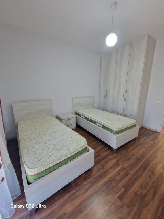 🏢Astir,Kompleksi Green City,jepet me qera apartament 2+1+2,i mobiluar.65,000Leke