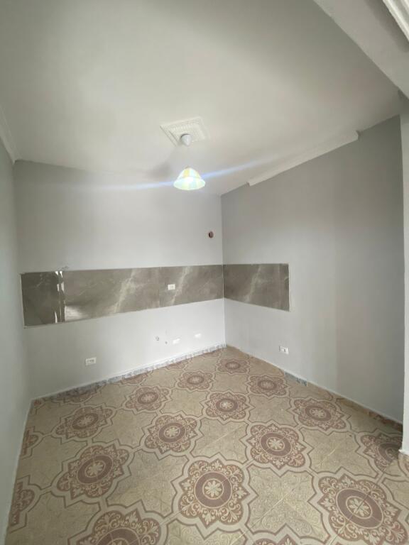 JEPET ME QERA APARTAMENT 2+1 QENDER DURRES