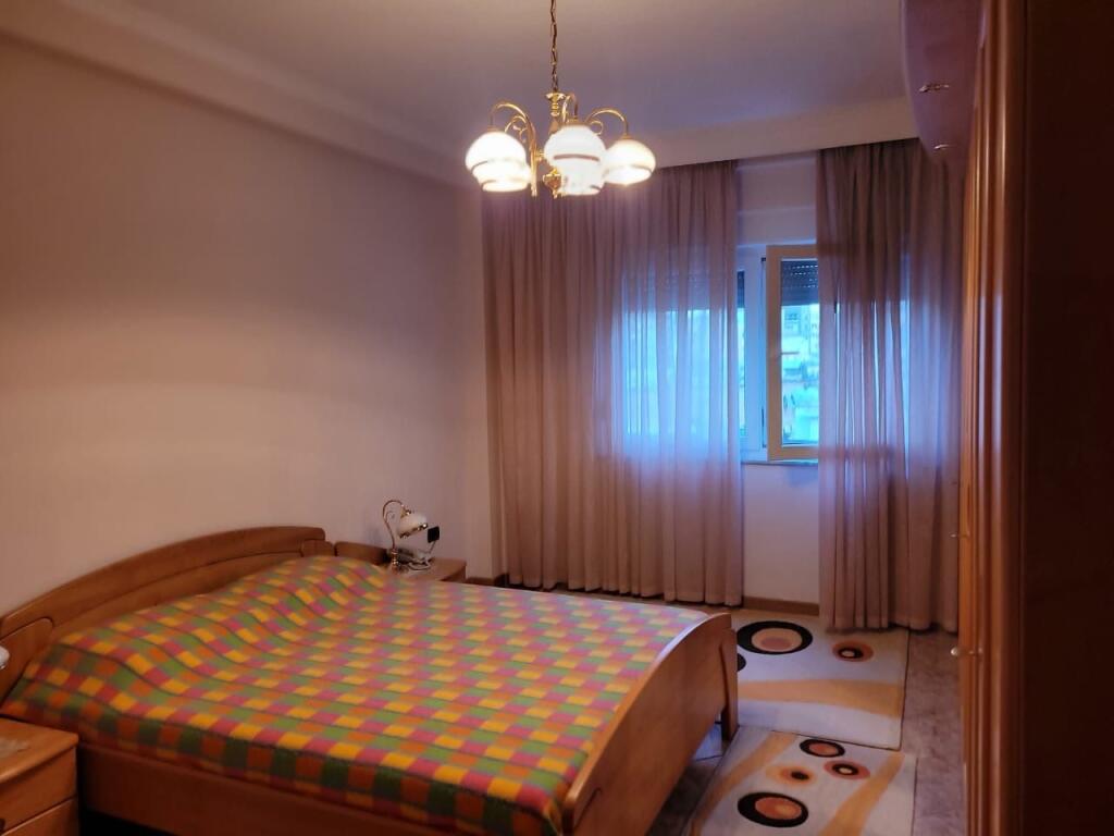 🏙️ Jepet me qira Super Apartament 3+1+2 në Zemër të Bllokut