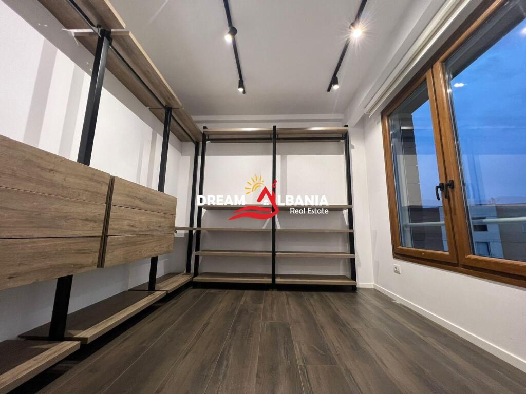 Jepet me Qera Zyre/Ambient Biznesi tek Rruga e Kavajes prane Delijorgjit ne Tirane (ID 4261900)