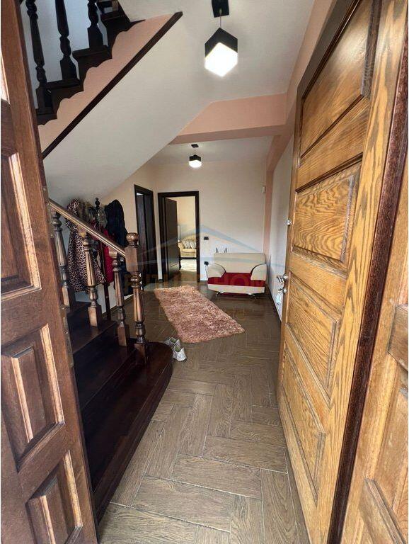 Vilë, per shitje ne Vaqarr