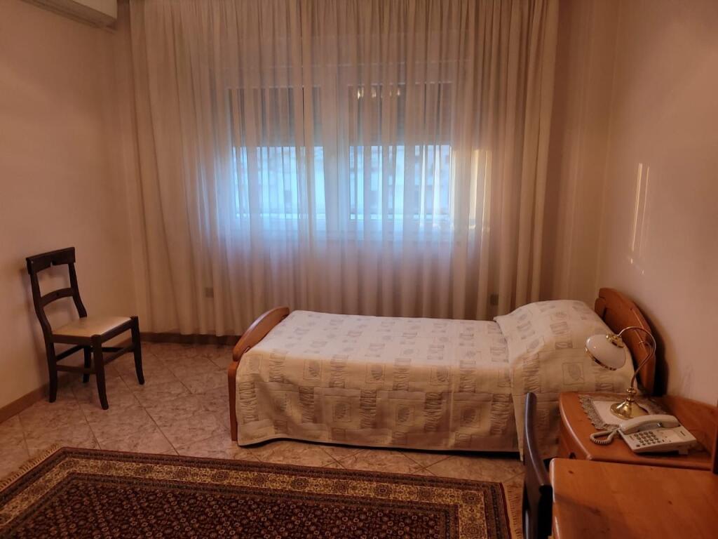 🏙️ Jepet me qira Super Apartament 3+1+2 në Zemër të Bllokut