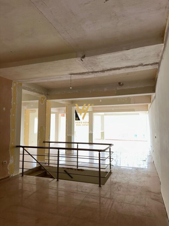 SHOP FOR SALE 180 M2 ON DRITAN HOXHA STREET 36,000,000 LEKE