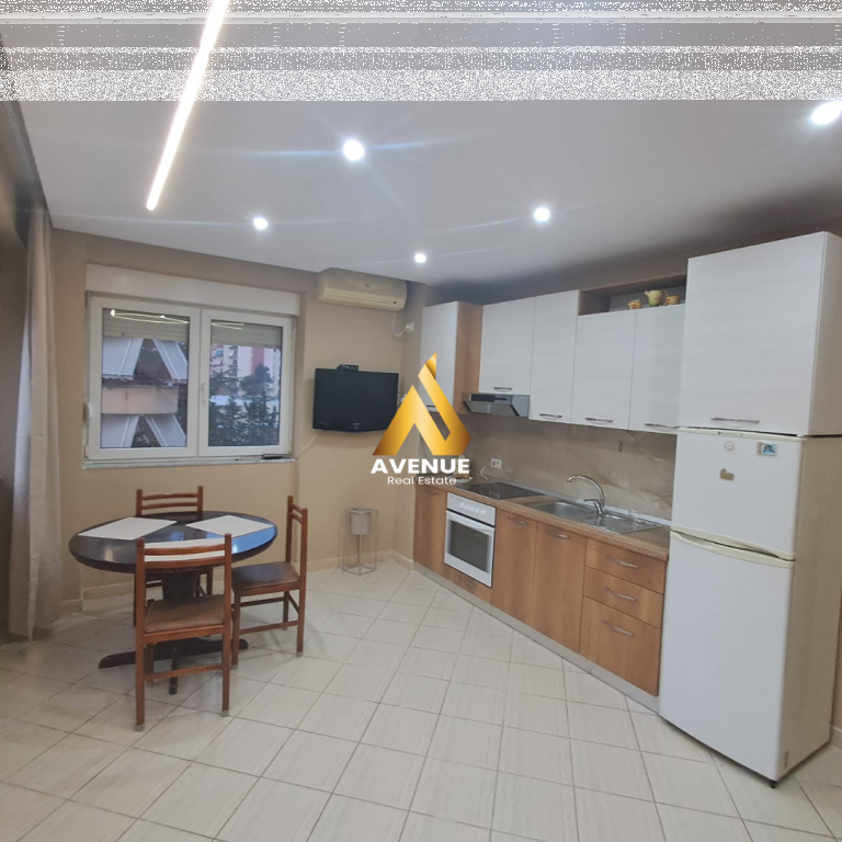 JEPET ME QIRA APARTAMENT 1+1, AIR ALBANIA, TIRANË