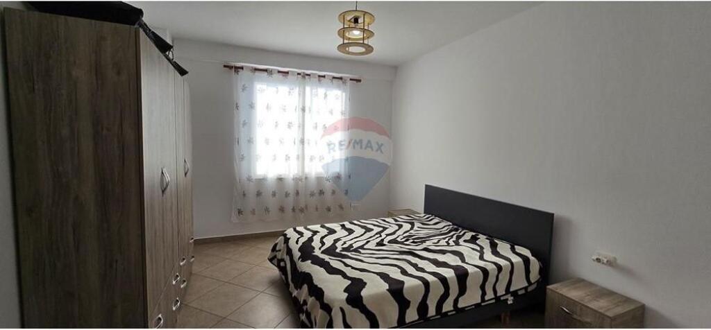Apartament - Për Qira - Kodra e Diellit, Tiranë