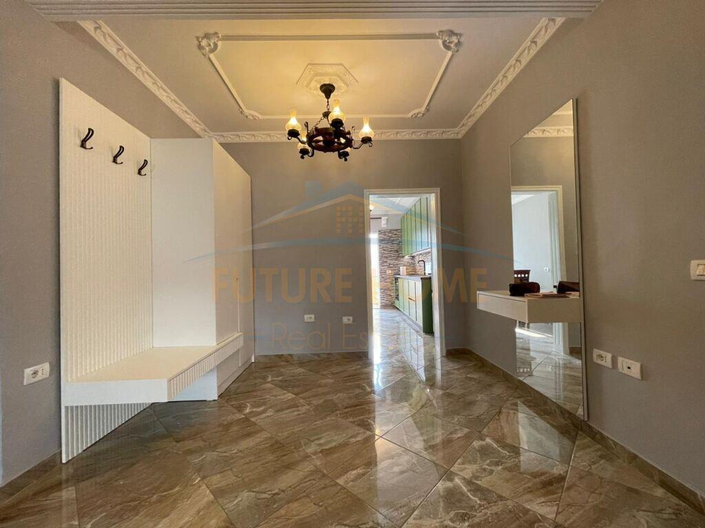 Qera, Apartament 2+1+2, Bllok