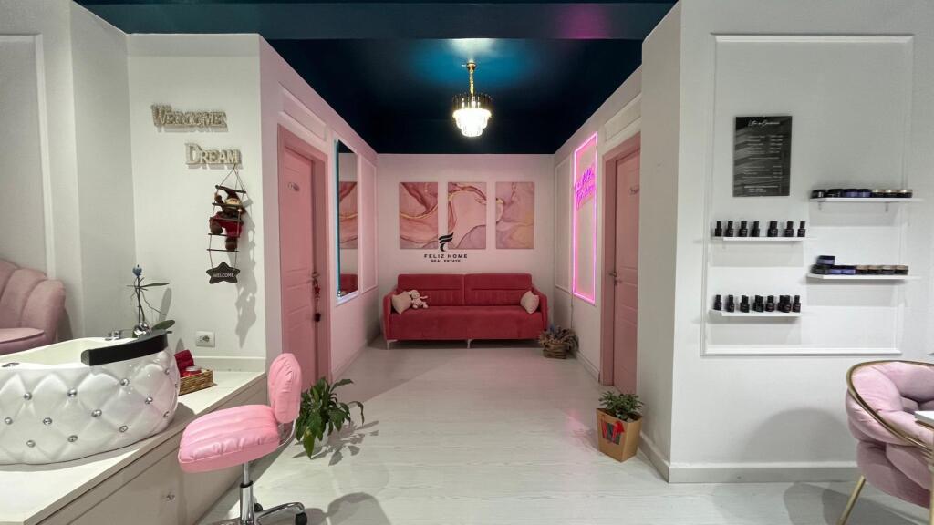 BUSINESS PREMISES FOR RENT 70 M2 MYSLYM SHYRI 80,000 LEKE