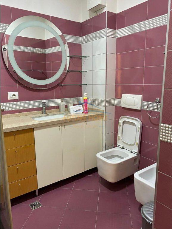 Affitto, Appartamento 3+1+2+Posto auto, Kinostudio, Tirana.